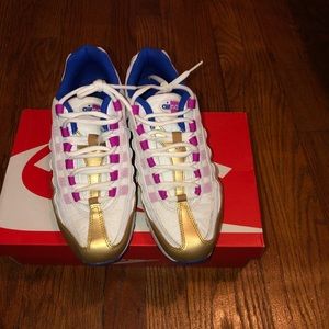 AIR MAX 95 *ONLY WORN TWICE*